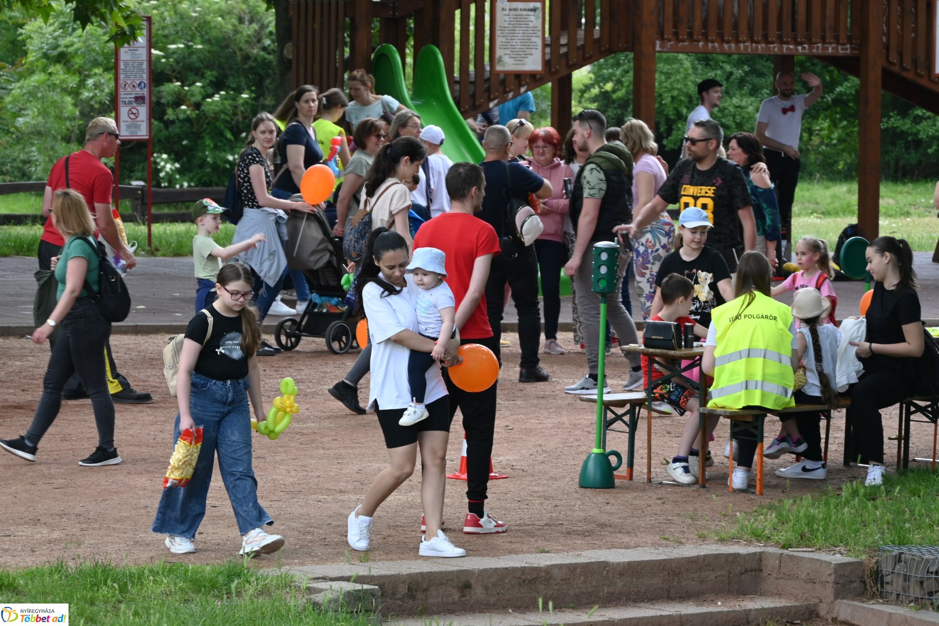 Jósavárosi gyereknap - Gyereket a magasba! 