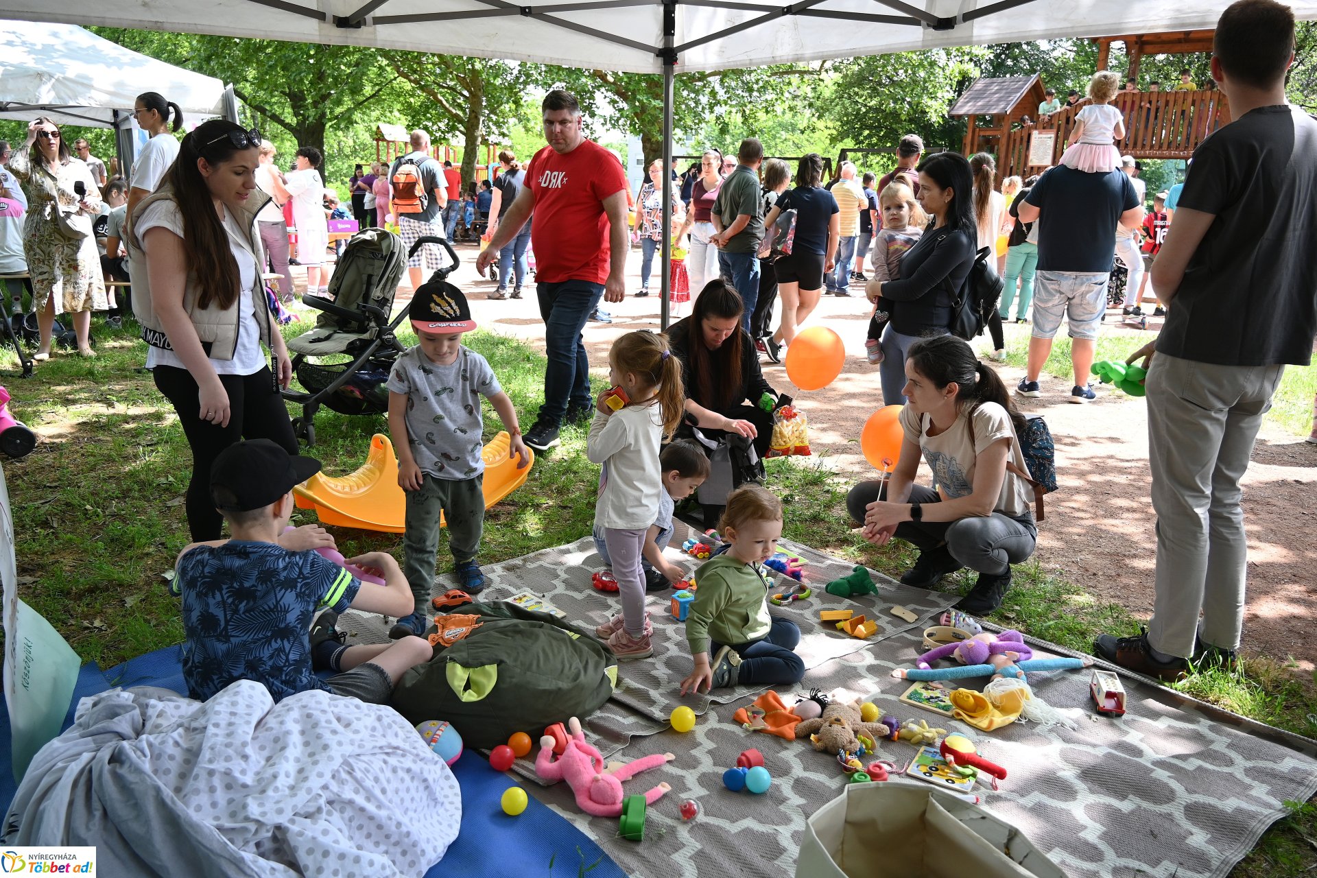 Jósavárosi gyereknap - Gyereket a magasba! 