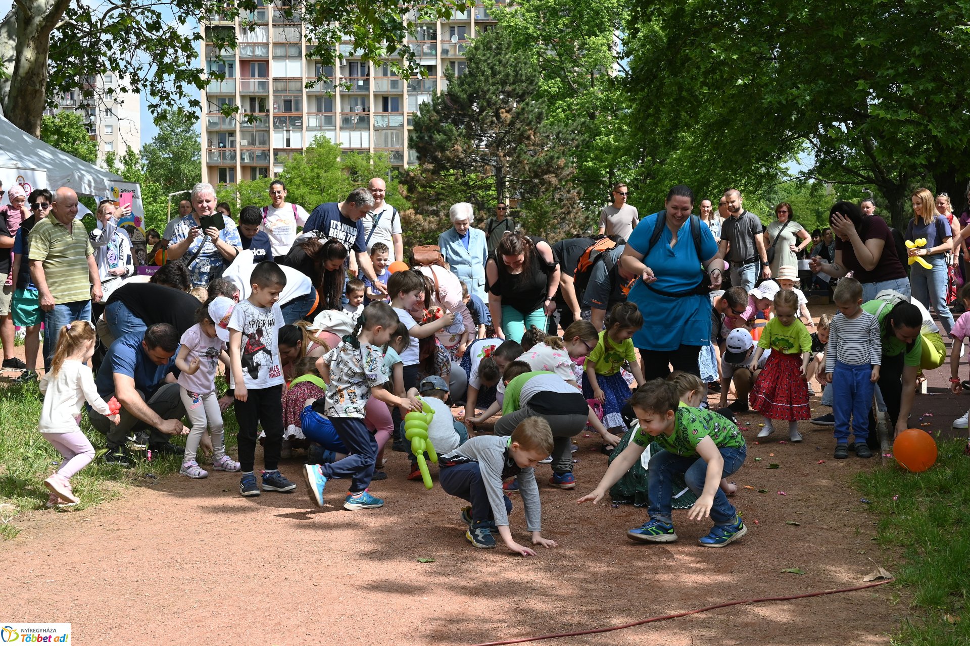 Jósavárosi gyereknap - Gyereket a magasba! 