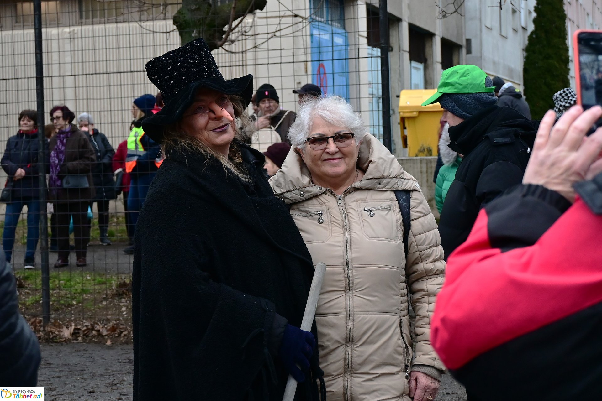 Jósavárosi télűző jelmezes felvonulás 