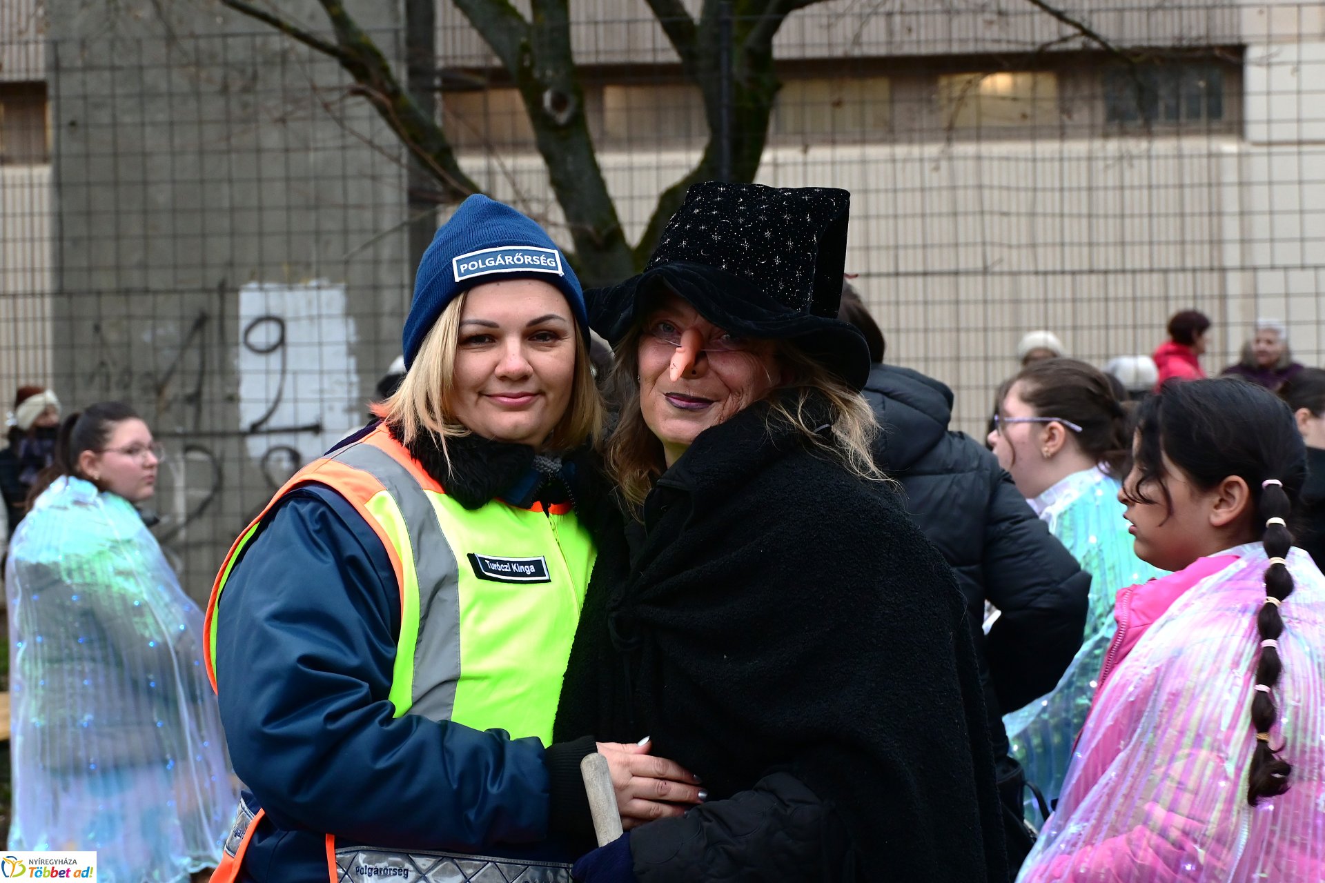 Jósavárosi télűző jelmezes felvonulás 