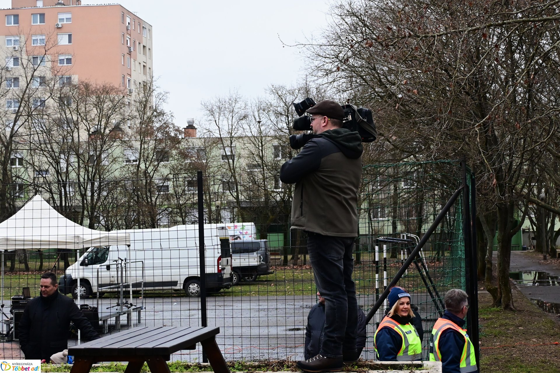 Jósavárosi télűző jelmezes felvonulás 