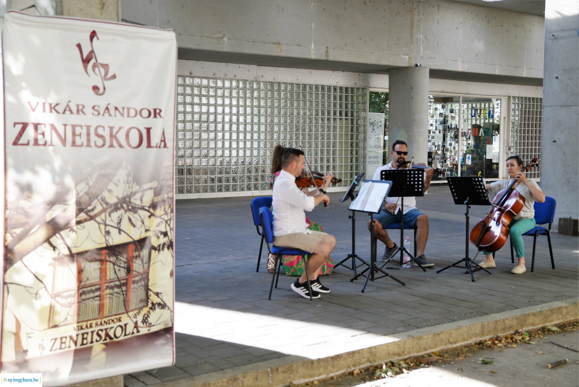 Térzene a Jósavárosban