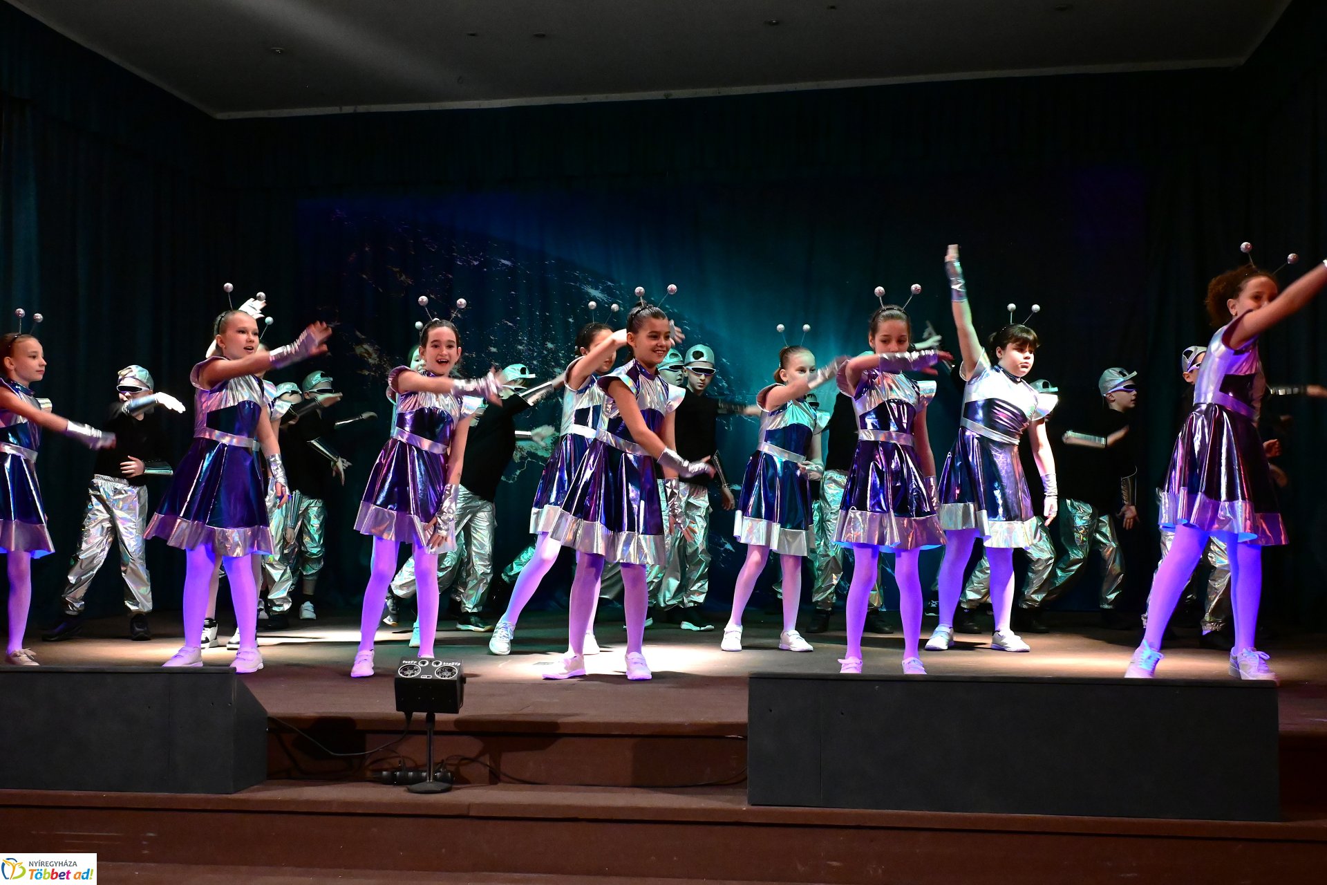 Jótékonysági bál a Jókaiban