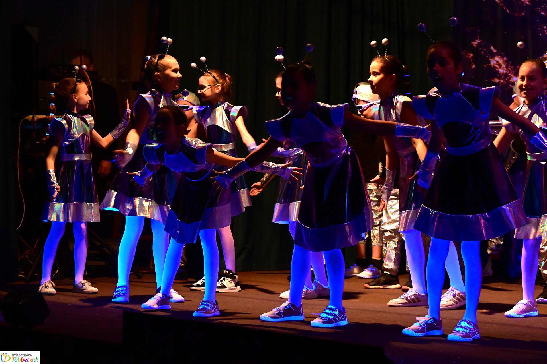 Jótékonysági bál a Jókaiban