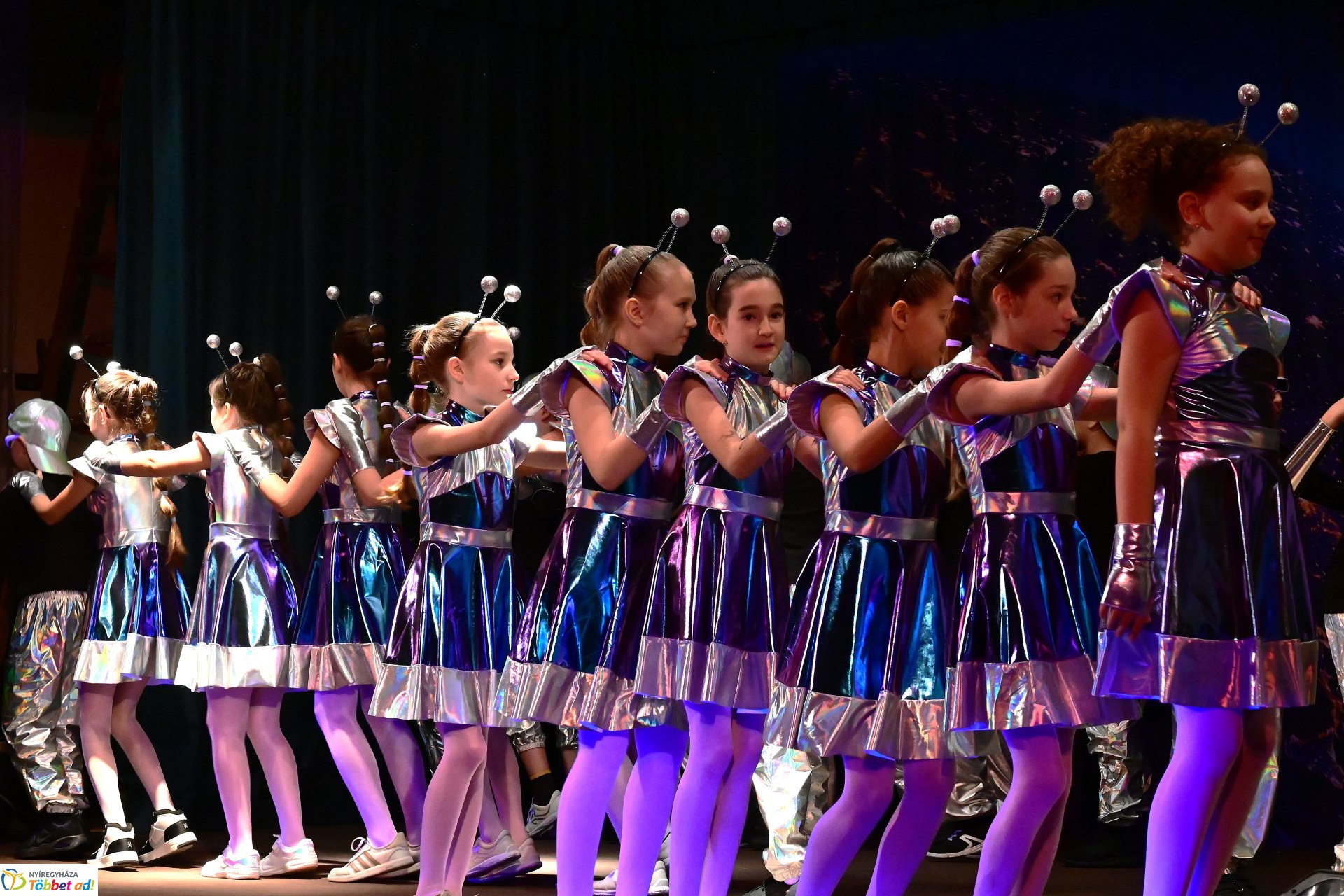 Jótékonysági bál a Jókaiban