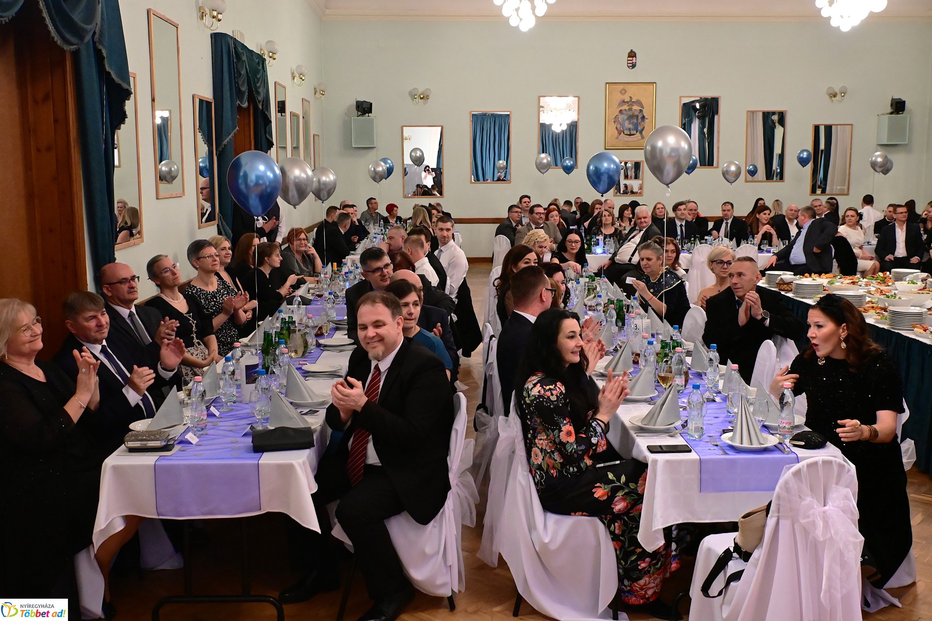 Jótékonysági bál a Jókaiban