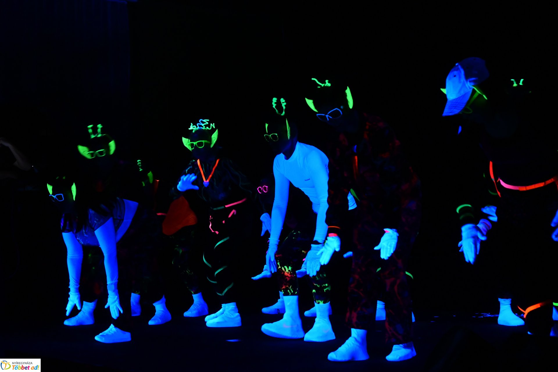 Jótékonysági bál a Jókaiban