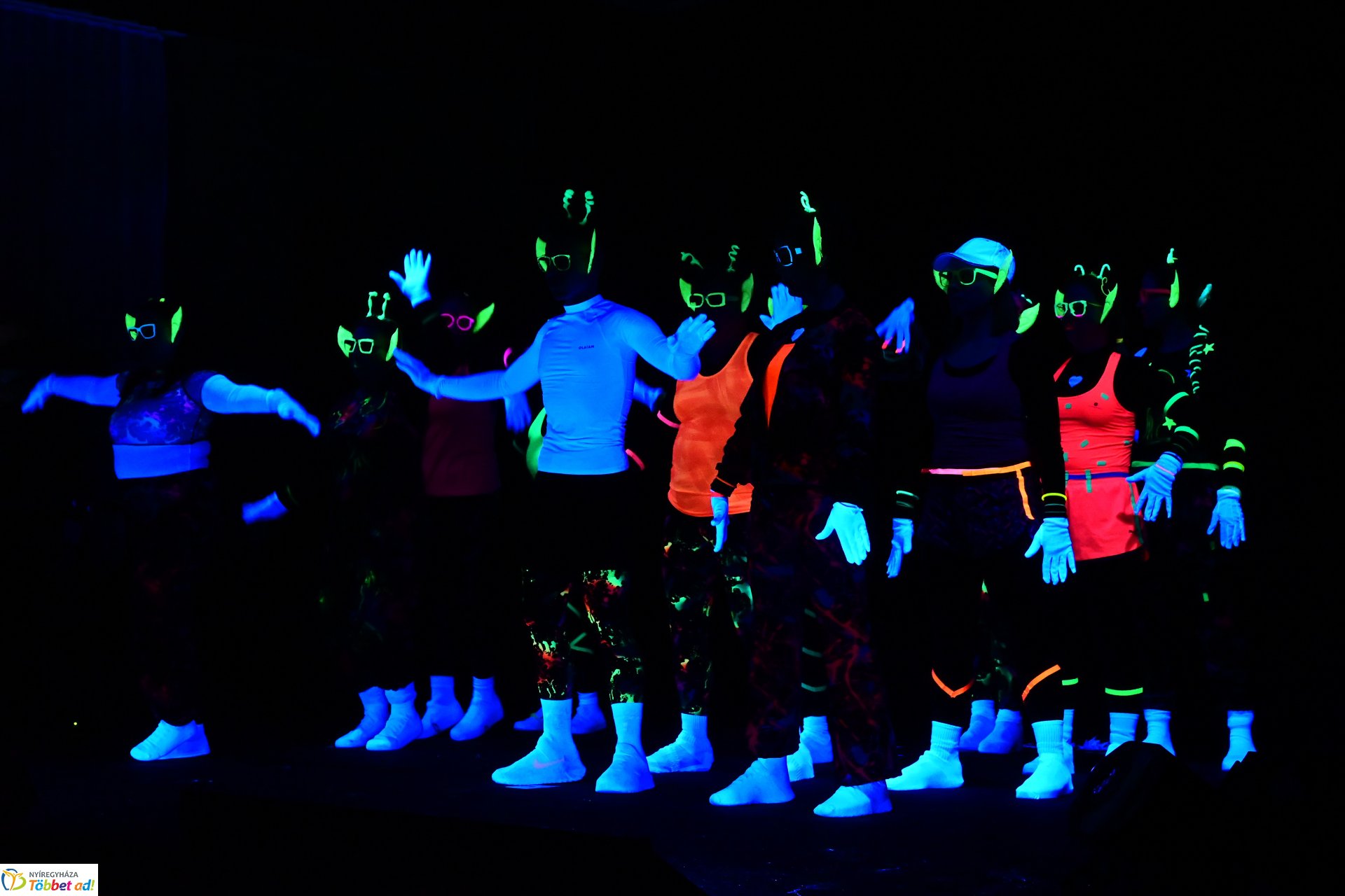 Jótékonysági bál a Jókaiban