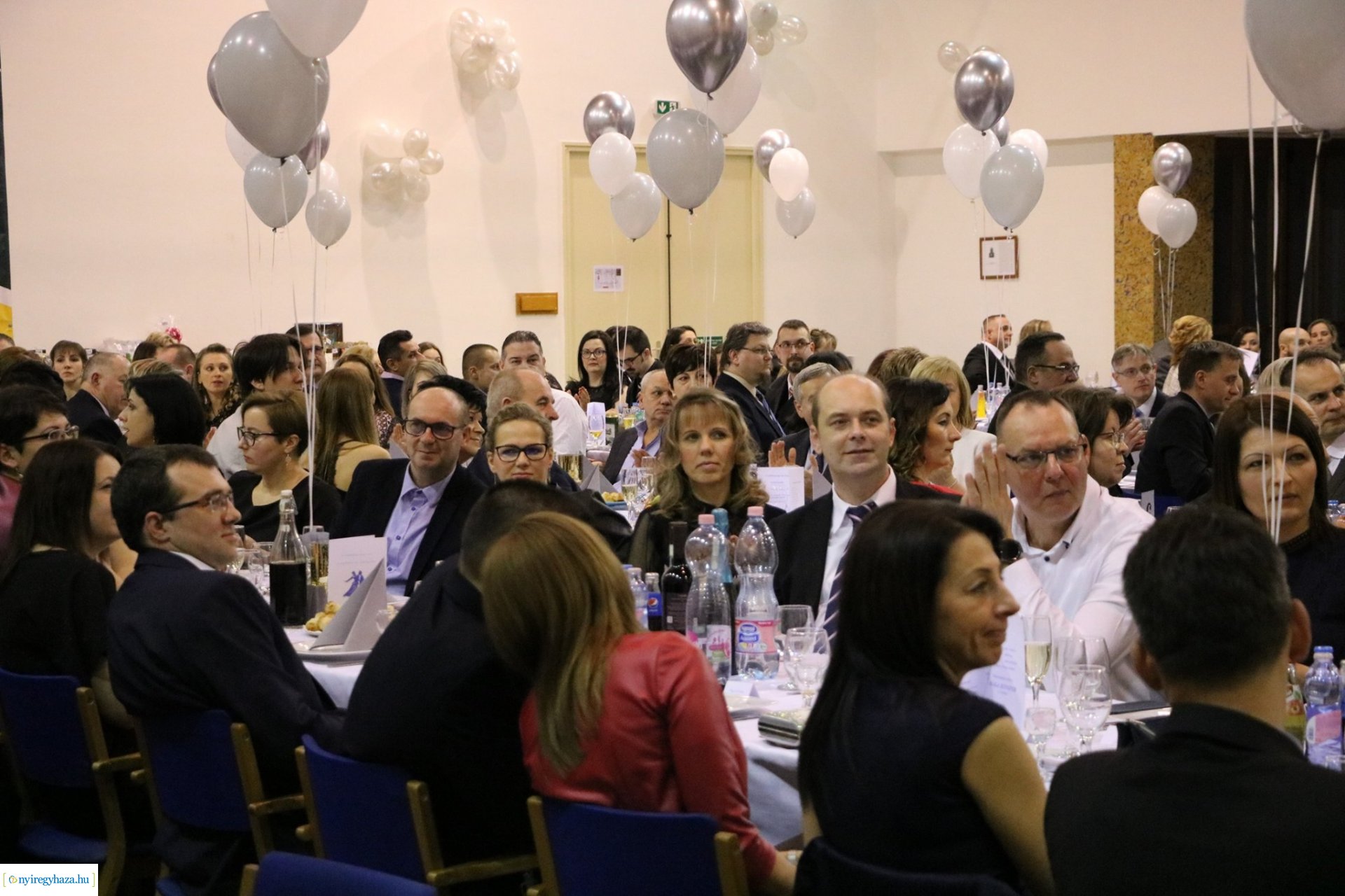 Jótékonysági bál a Szent Imrében