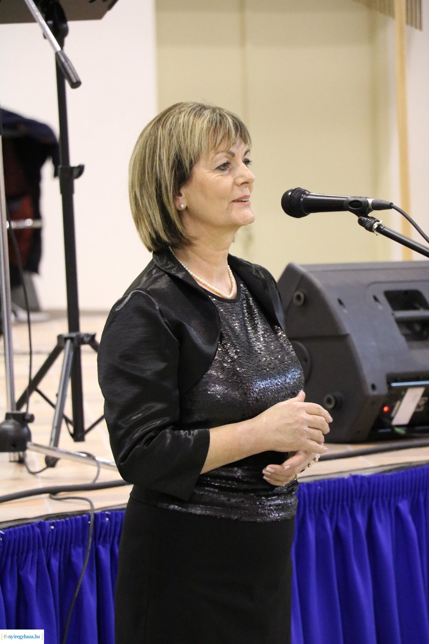 Jótékonysági bál a Szent Imrében