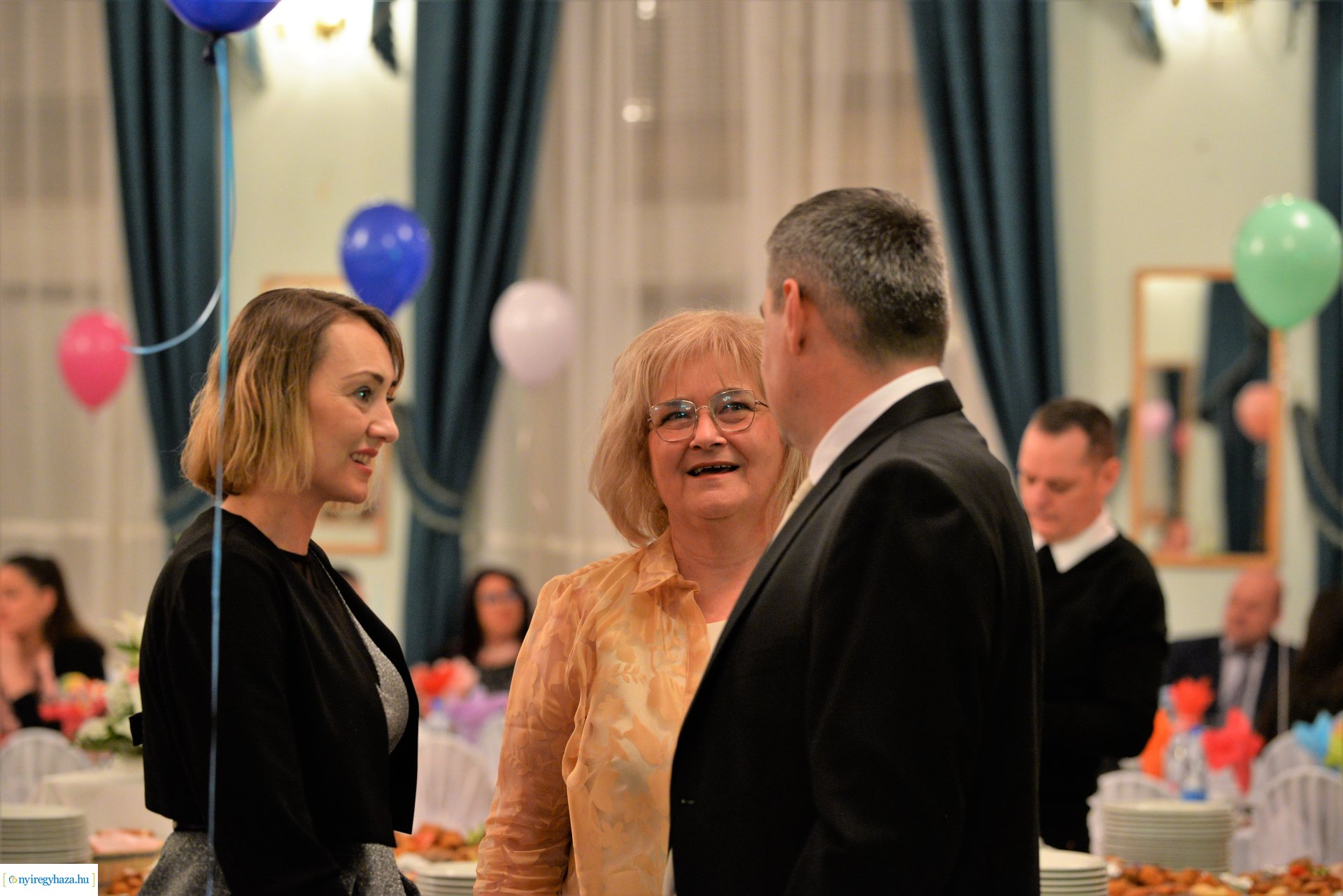 Jótékonysági  est a Jókaiban