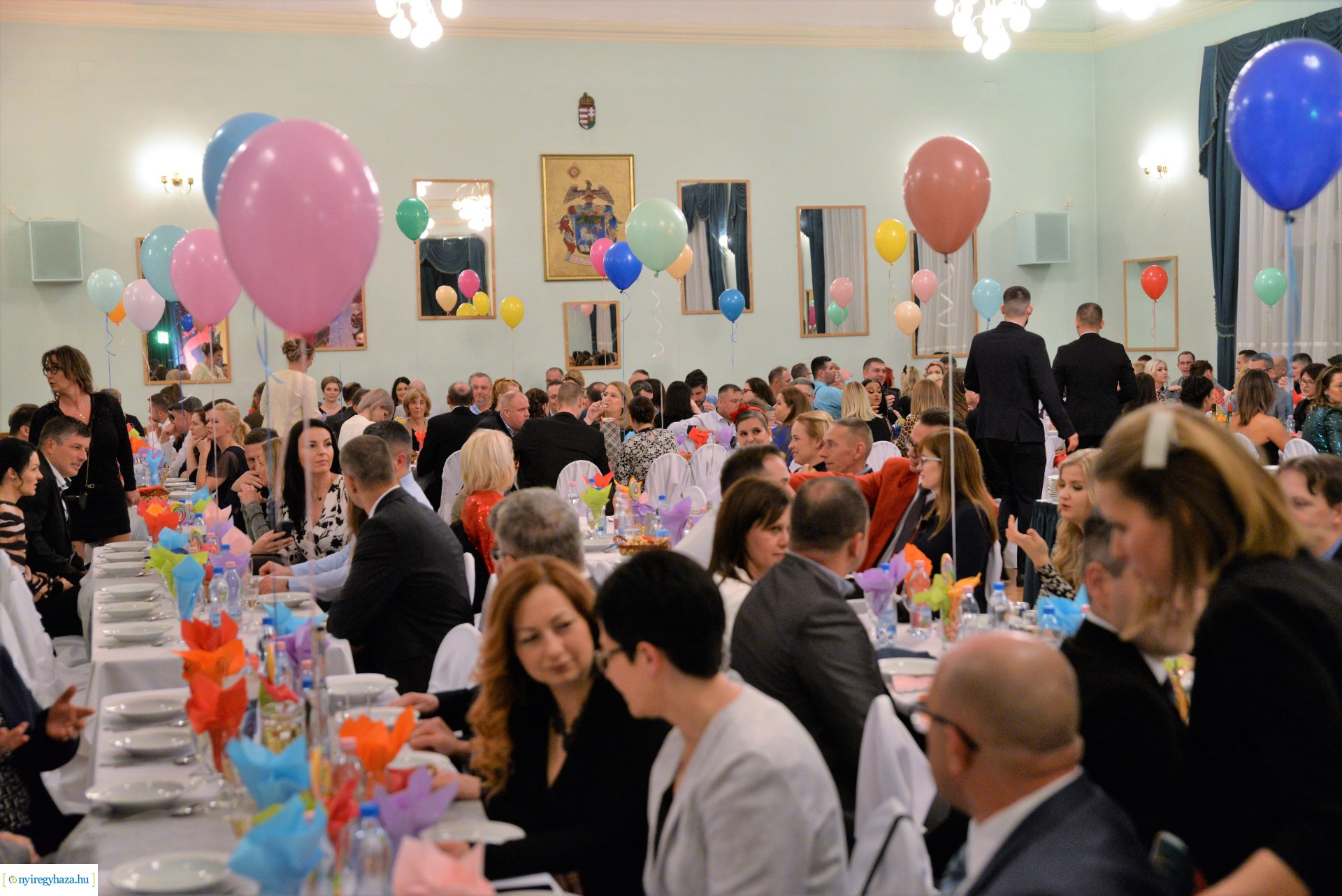 Jótékonysági  est a Jókaiban