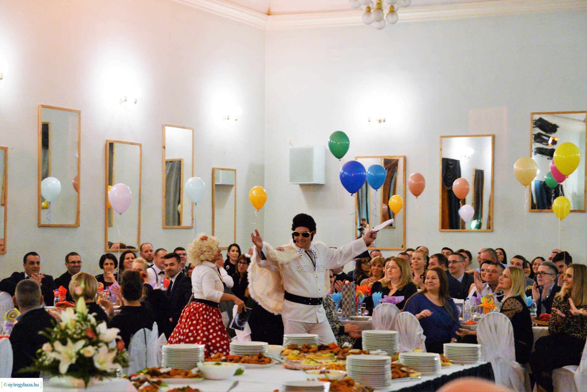 Jótékonysági  est a Jókaiban