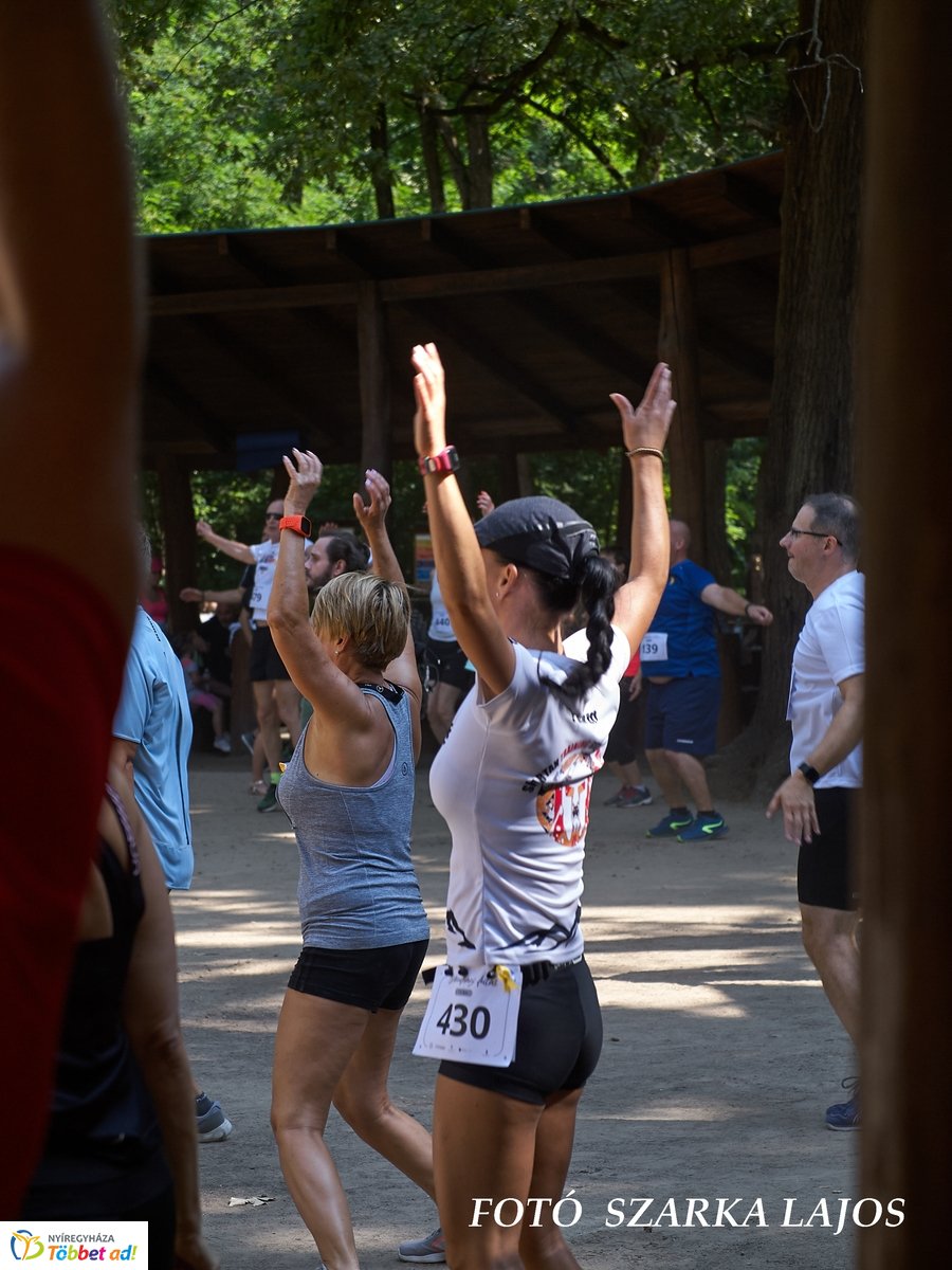 Jótékonysági futás az Erdei Tornapályán