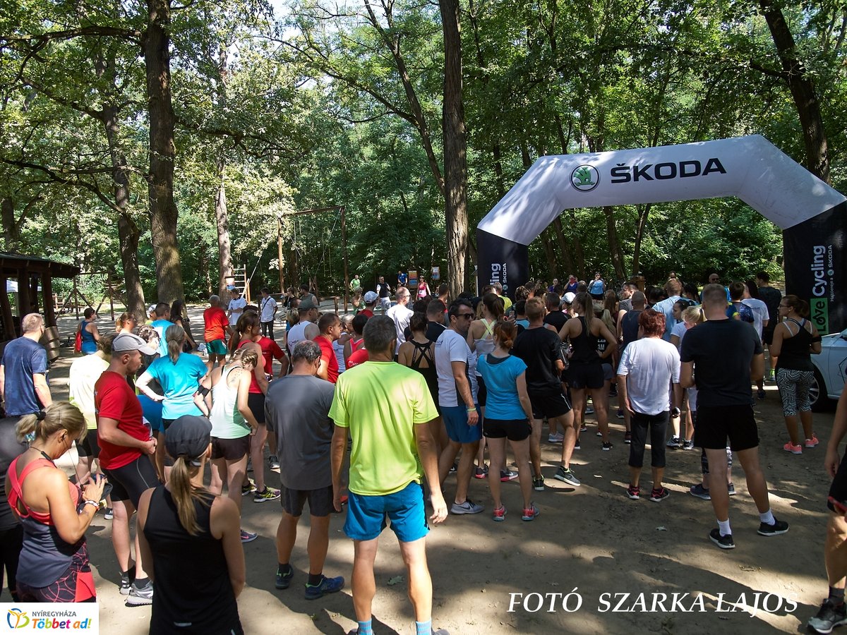 Jótékonysági futás az Erdei Tornapályán