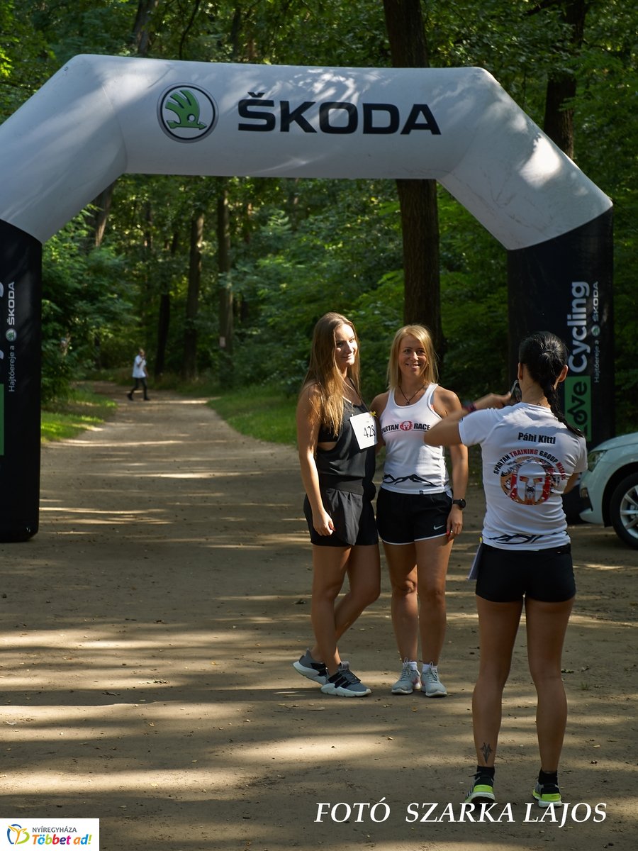 Jótékonysági futás az Erdei Tornapályán