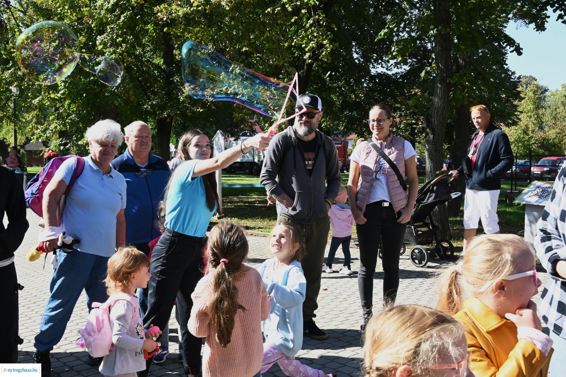 Jótékonysági kacsa úsztatás Sóstón