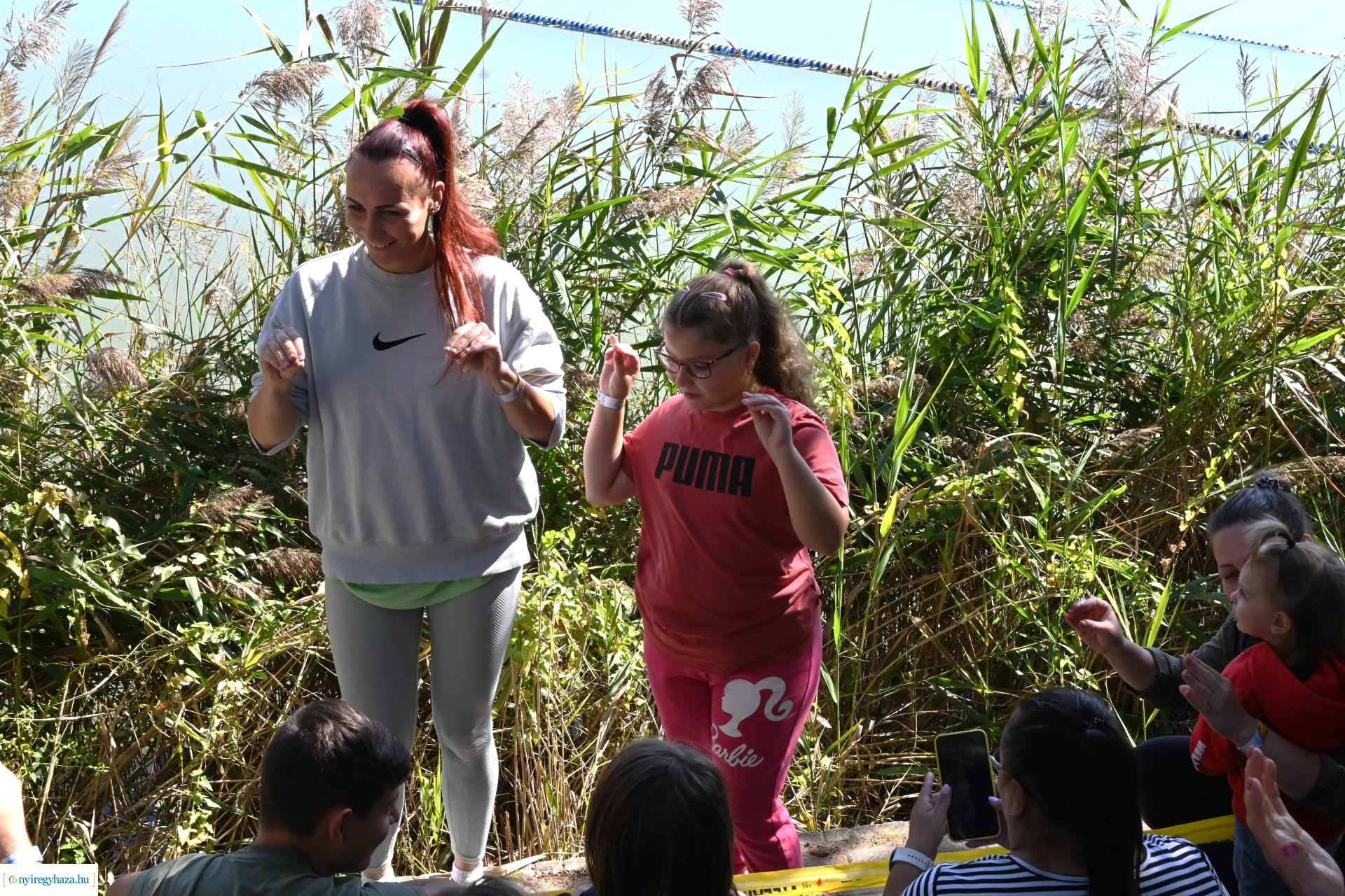 Jótékonysági kacsa úsztatás Sóstón