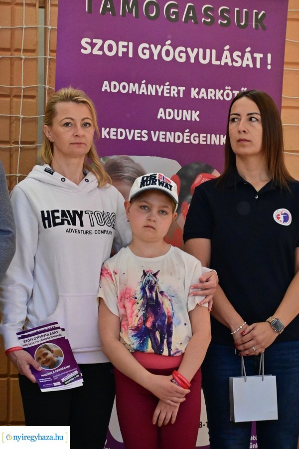 Jótékonysági kézilabda Szofi gyógyulásáért
