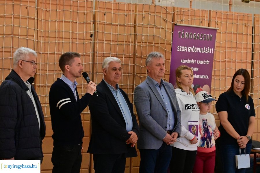 Jótékonysági kézilabda Szofi gyógyulásáért