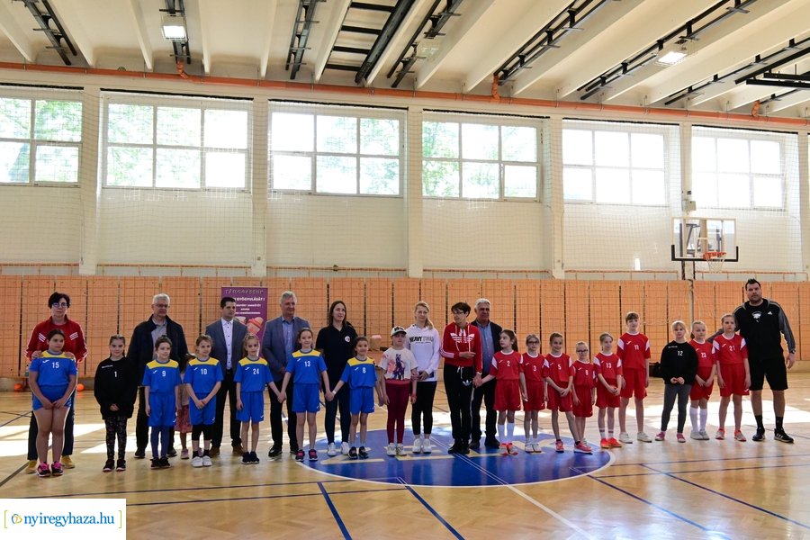 Jótékonysági kézilabda Szofi gyógyulásáért