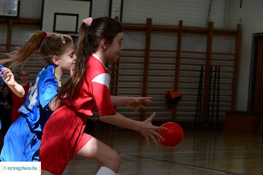 Jótékonysági kézilabda Szofi gyógyulásáért