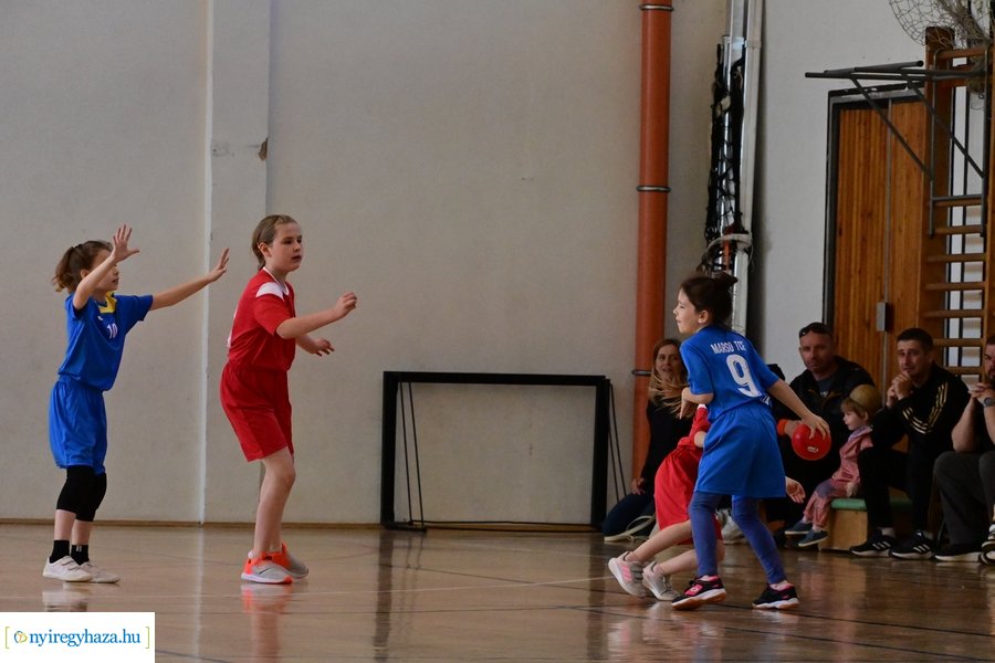 Jótékonysági kézilabda Szofi gyógyulásáért