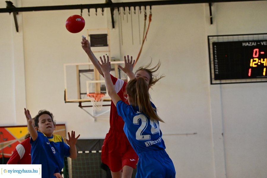 Jótékonysági kézilabda Szofi gyógyulásáért