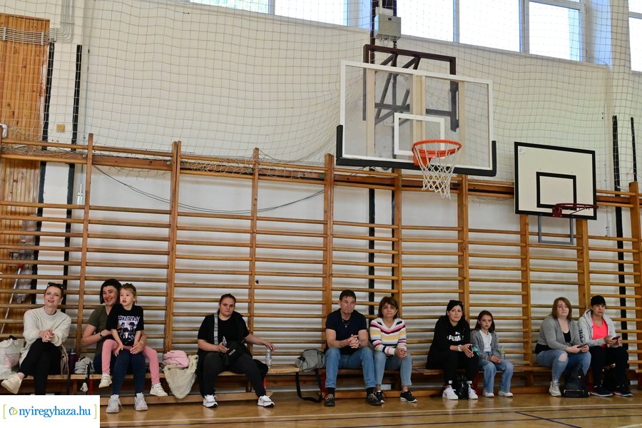 Jótékonysági kézilabda Szofi gyógyulásáért