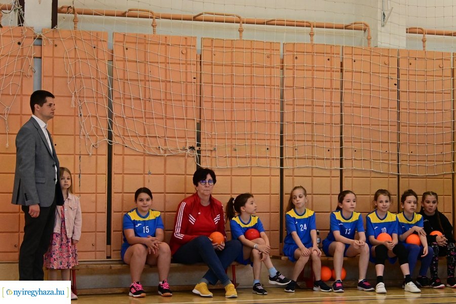 Jótékonysági kézilabda Szofi gyógyulásáért