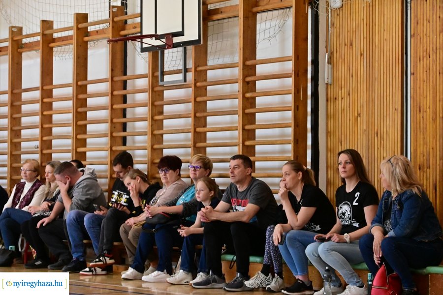 Jótékonysági kézilabda Szofi gyógyulásáért