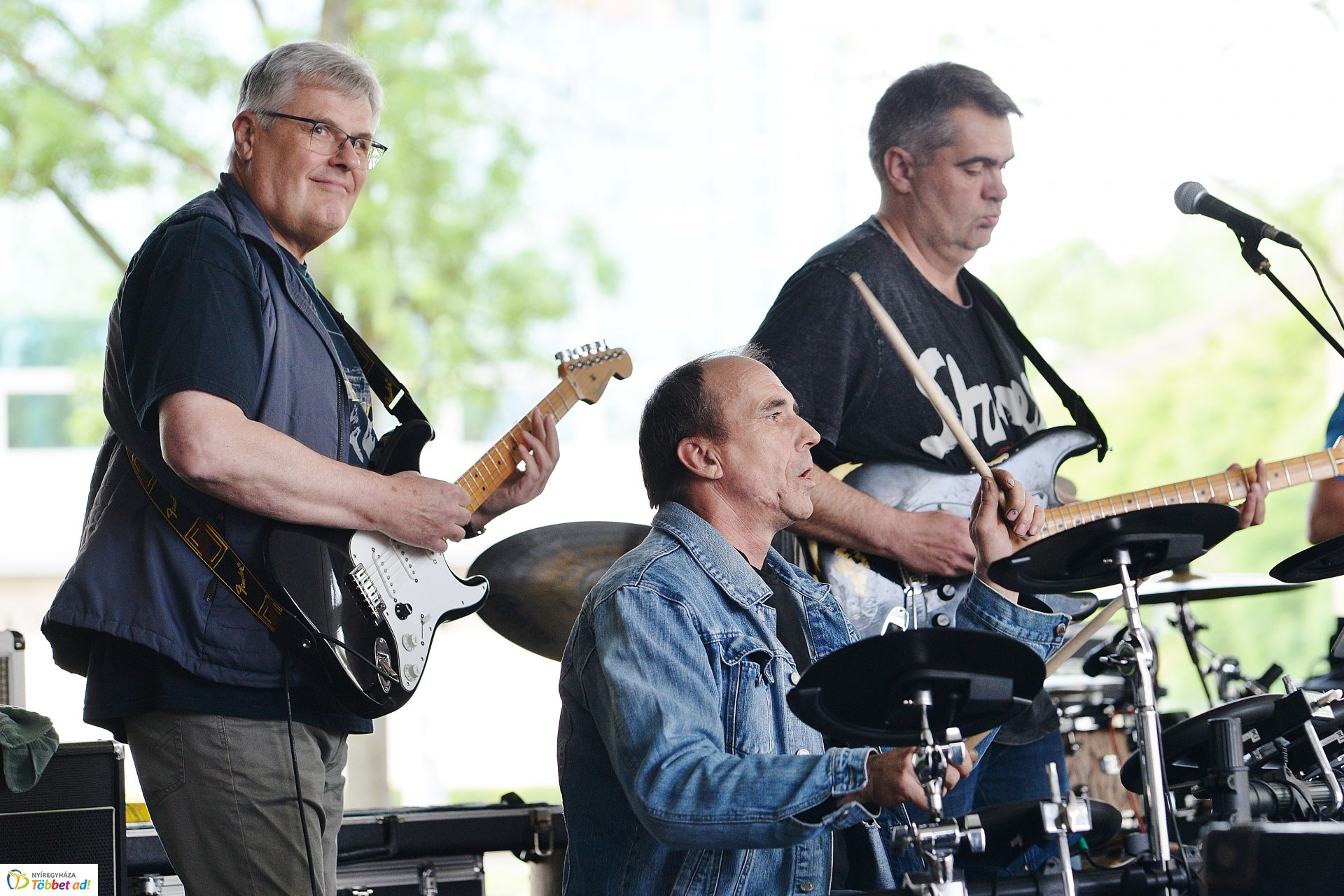 Jótékonysági koncert a Budai ikrekért