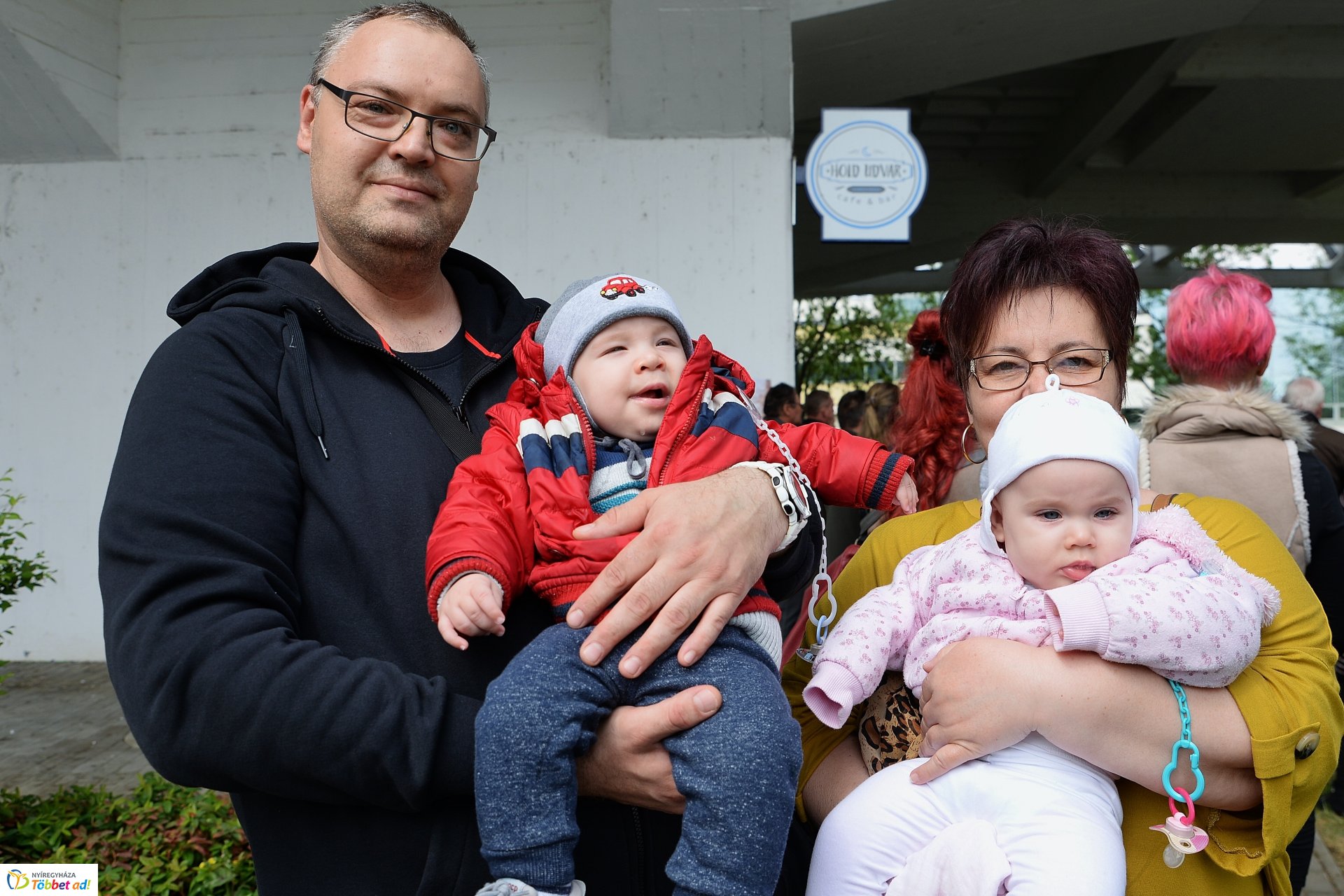 Jótékonysági koncert a Budai ikrekért