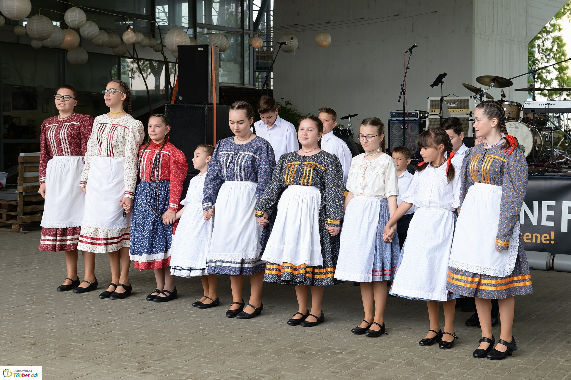 Jótékonysági koncert a Budai ikrekért