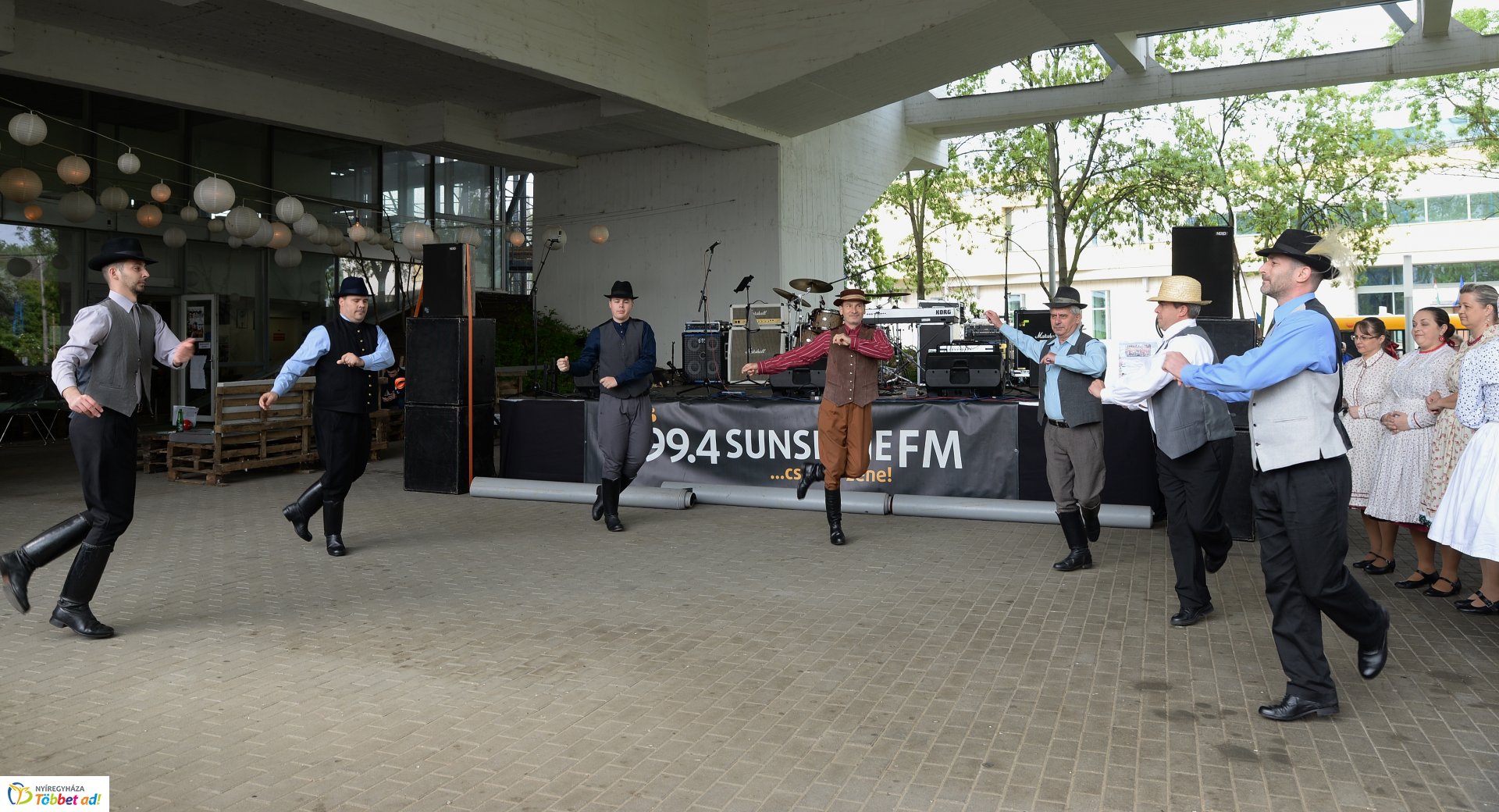 Jótékonysági koncert a Budai ikrekért