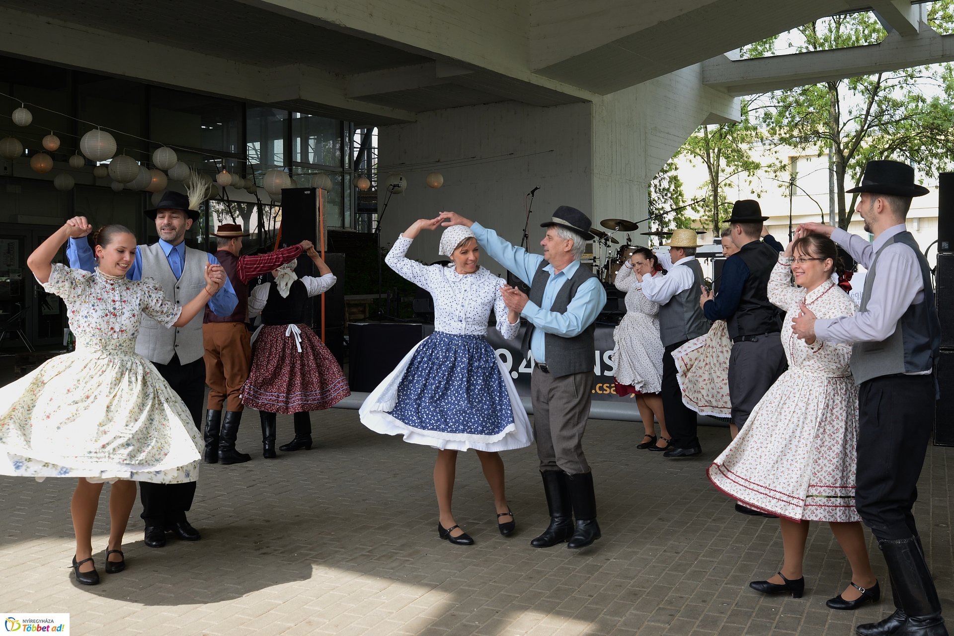Jótékonysági koncert a Budai ikrekért