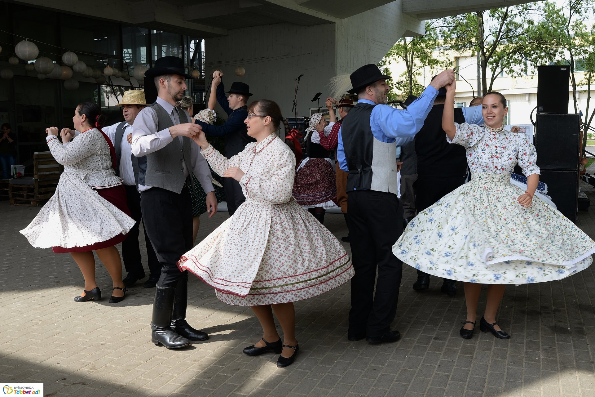 Jótékonysági koncert a Budai ikrekért