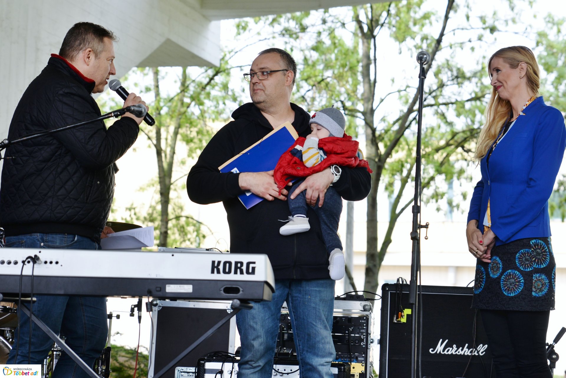 Jótékonysági koncert a Budai ikrekért