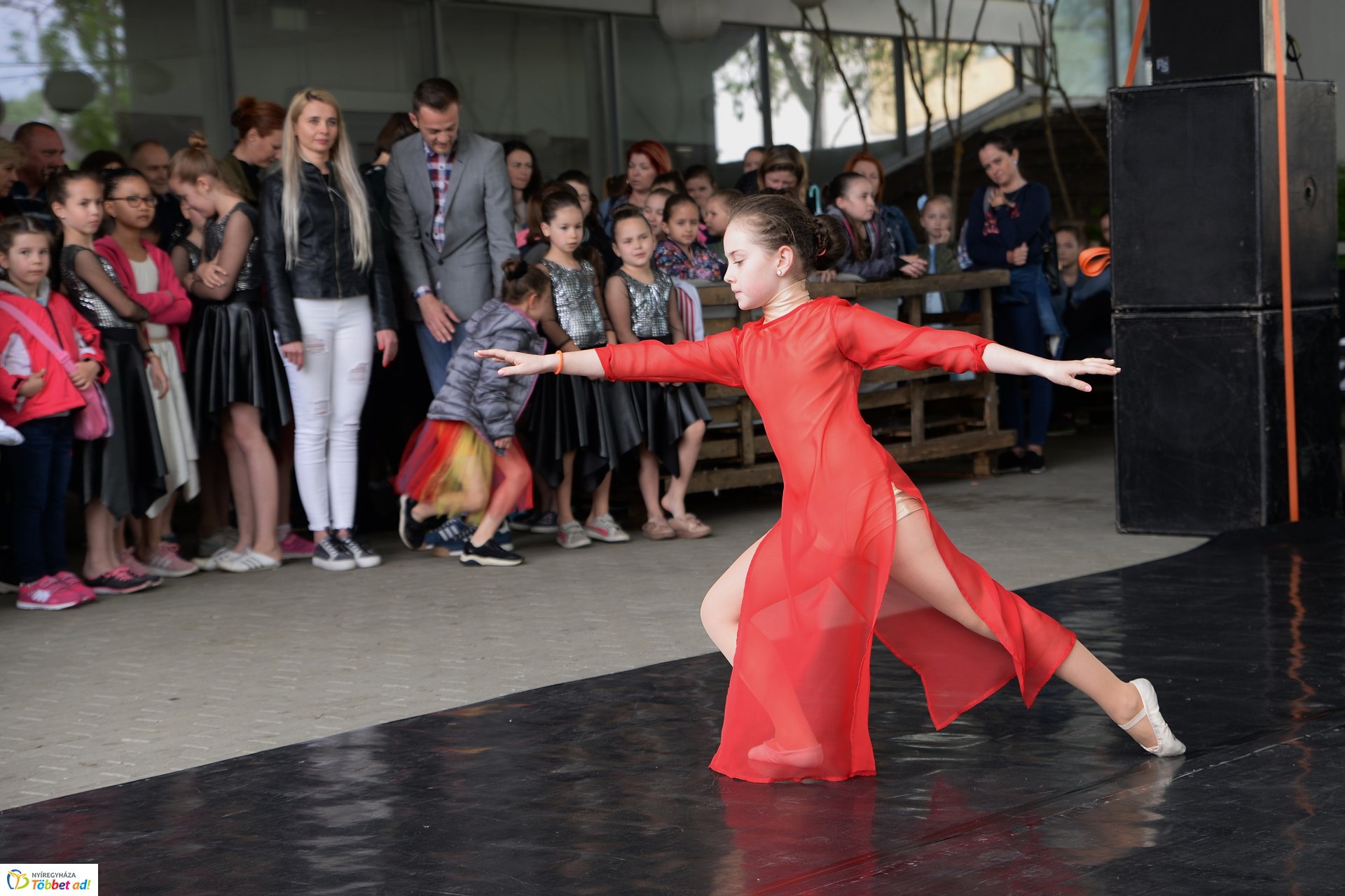 Jótékonysági koncert a Budai ikrekért