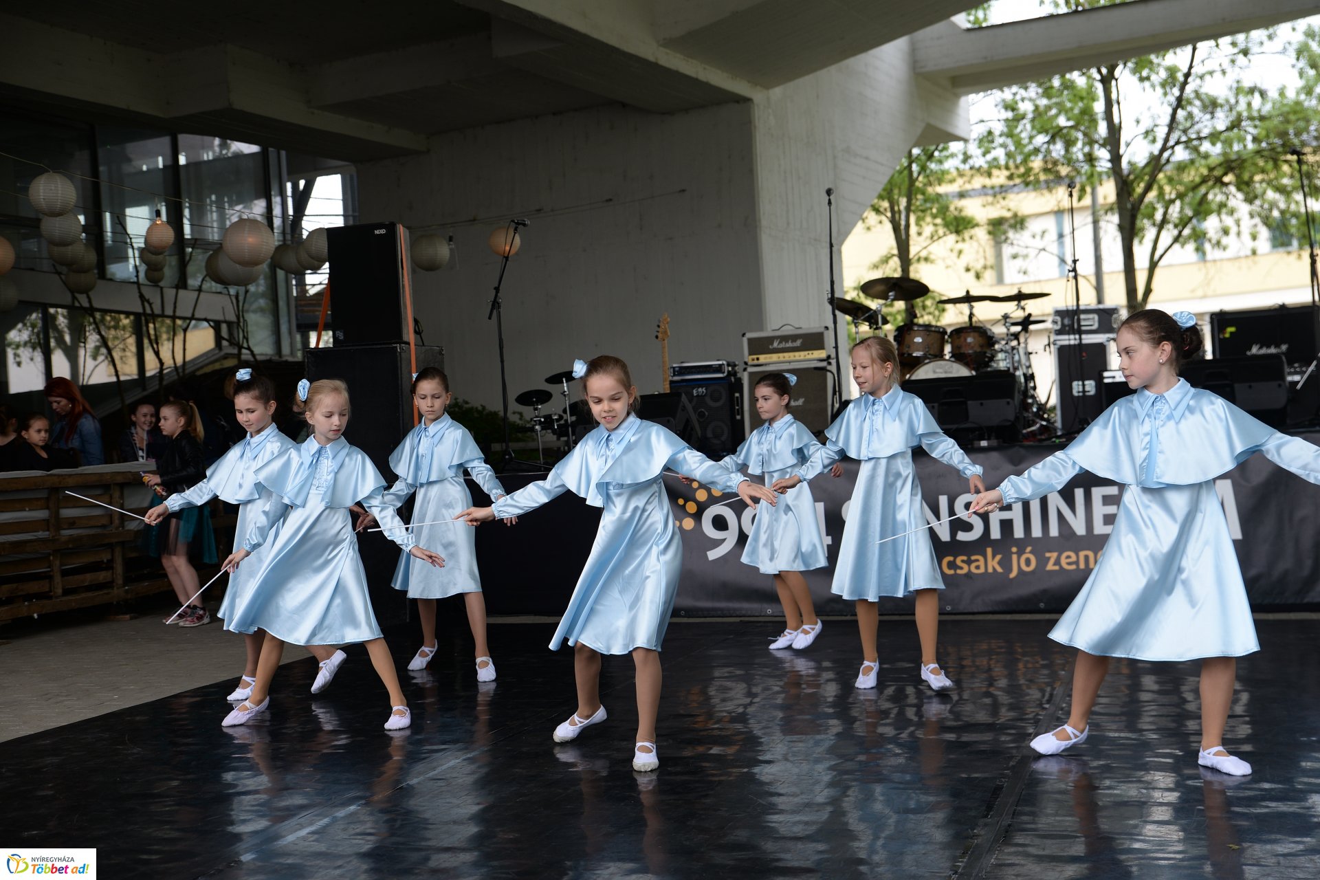 Jótékonysági koncert a Budai ikrekért