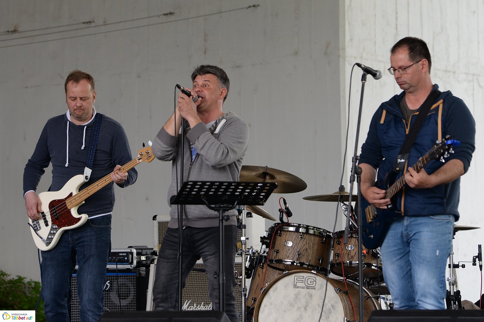 Jótékonysági koncert a Budai ikrekért