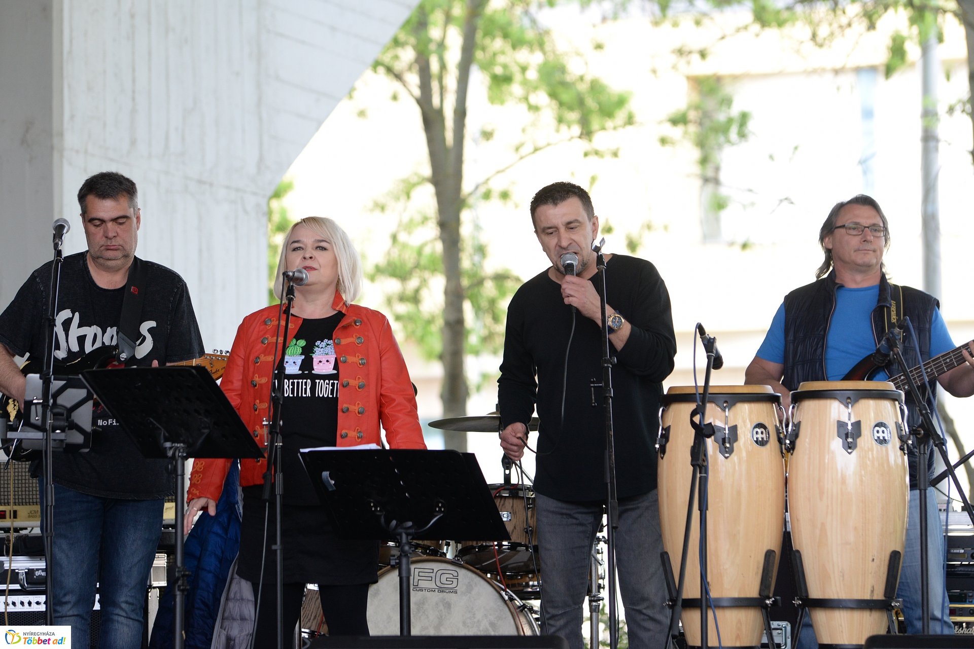 Jótékonysági koncert a Budai ikrekért