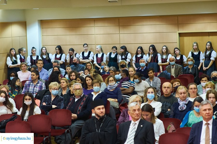 Jótékonysági koncert a Kodály Zoltán iskolában 20211110