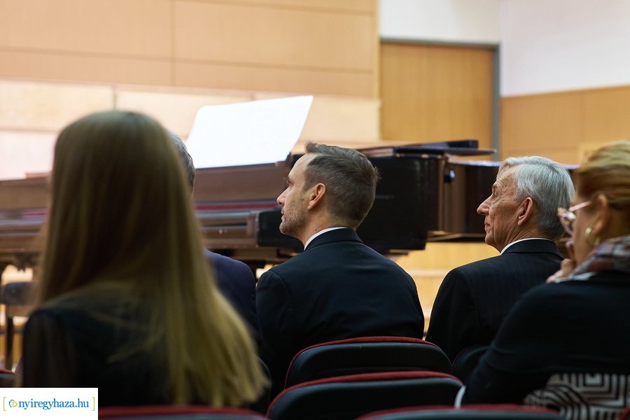 Jótékonysági koncert a Kodály Zoltán iskolában 20211110