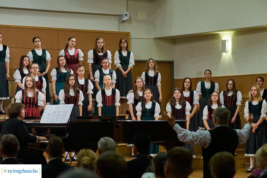 Jótékonysági koncert a Kodály Zoltán iskolában 20211110