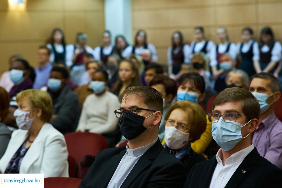 Jótékonysági koncert a Kodály Zoltán iskolában 20211110