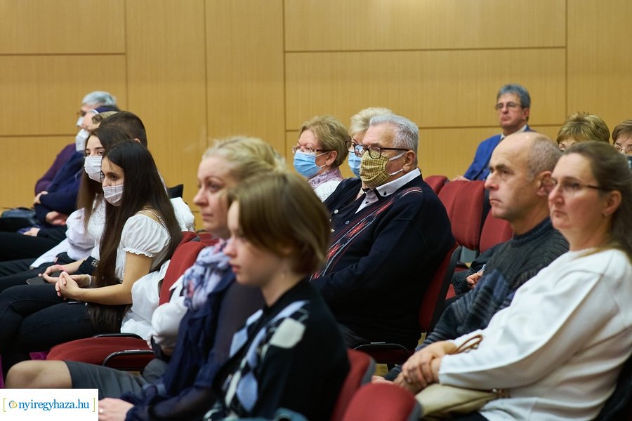 Jótékonysági koncert a Kodály Zoltán iskolában 20211110