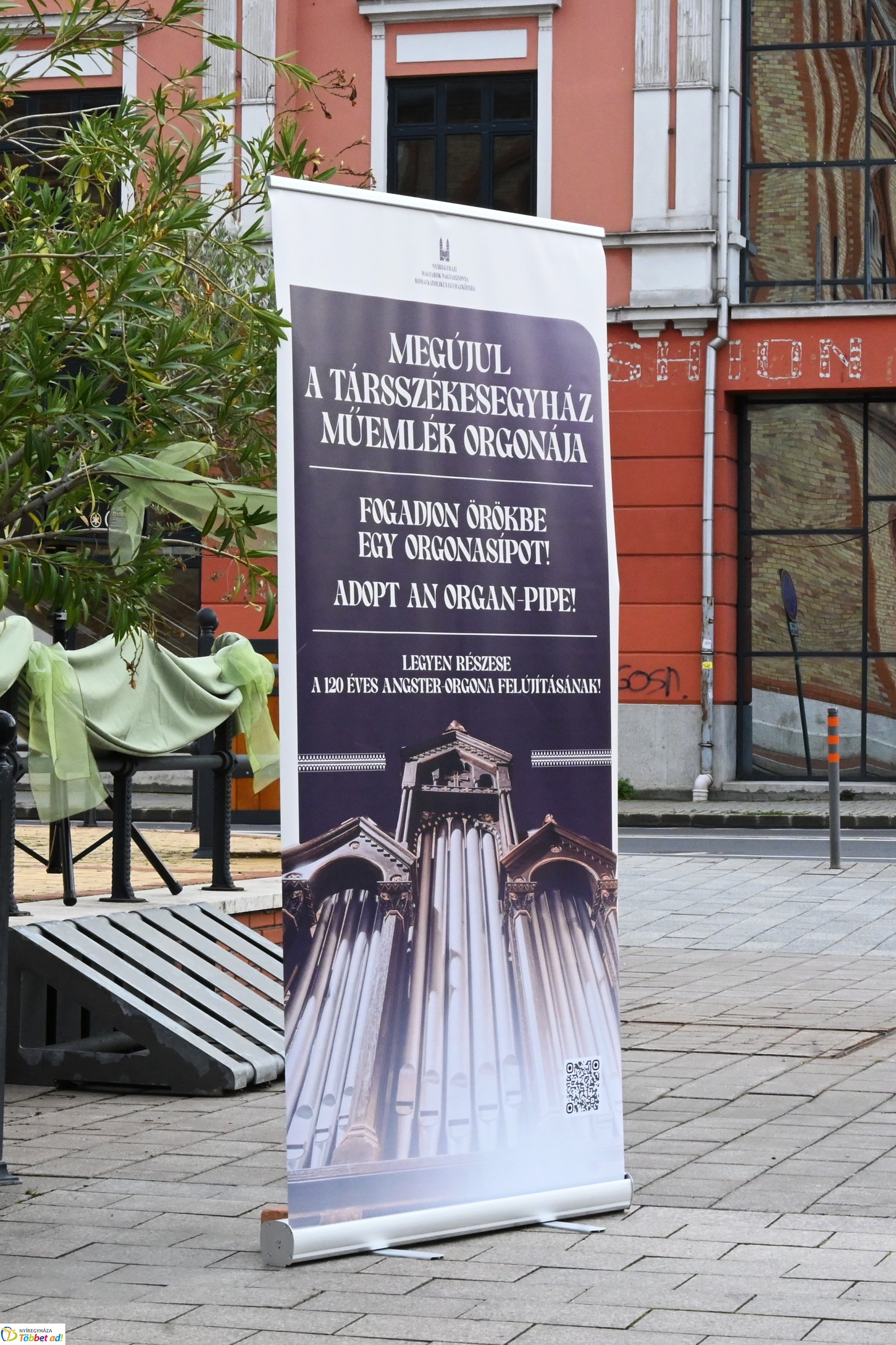 Jótékonysági térzene 