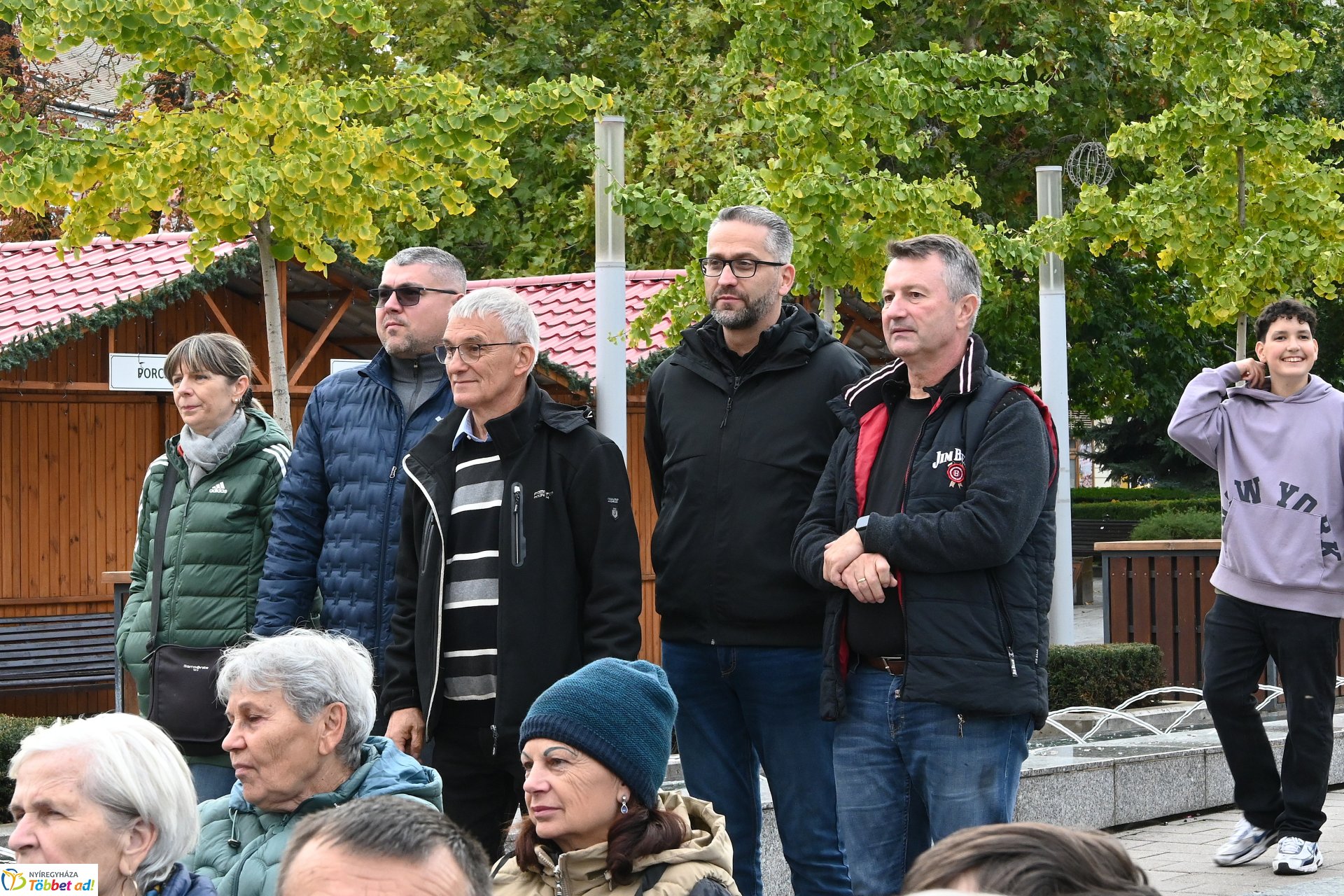 Jótékonysági térzene 